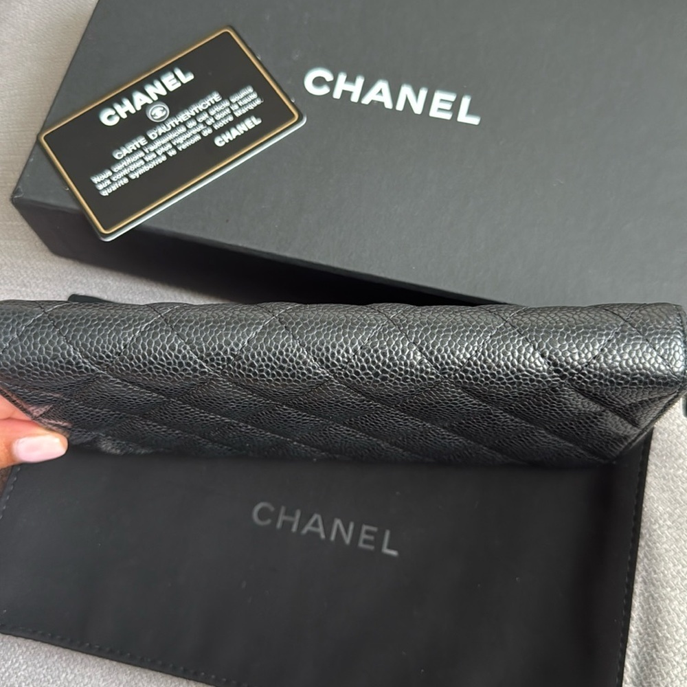 Chanel Black Quilted Leather Wallet - Picture 10 of 17